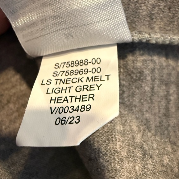 Banana Republic Melton Brushed Turtleneck Sweatshirt M Heather Gray NWOT - Picture 6 of 7